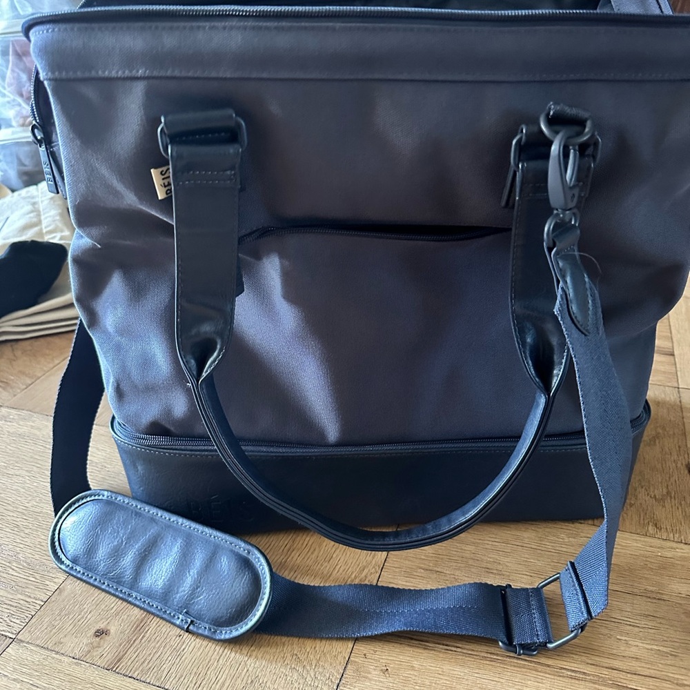 BEIS Mini Weekender in Navy